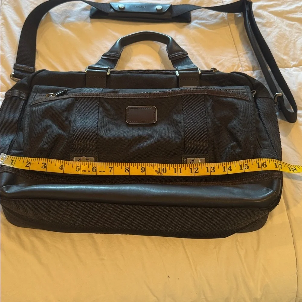 Tumi black computer bag. Like new.
